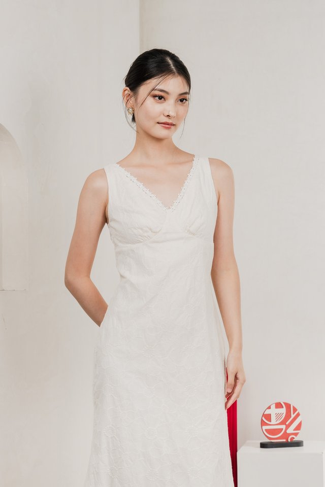 Floris Embroidery Lace Midi Dress In Cream