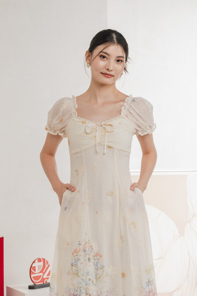 Mystique Fleur Sweetheart Midi Dress