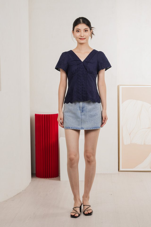 Drisella Floral Eyelet Top In Navy