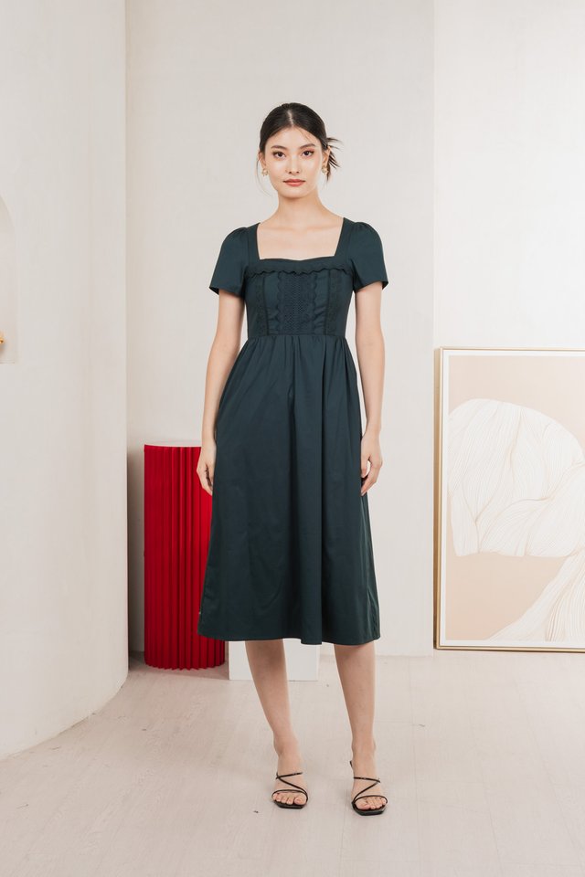 Collins Crochet Midi Dress In Emerald