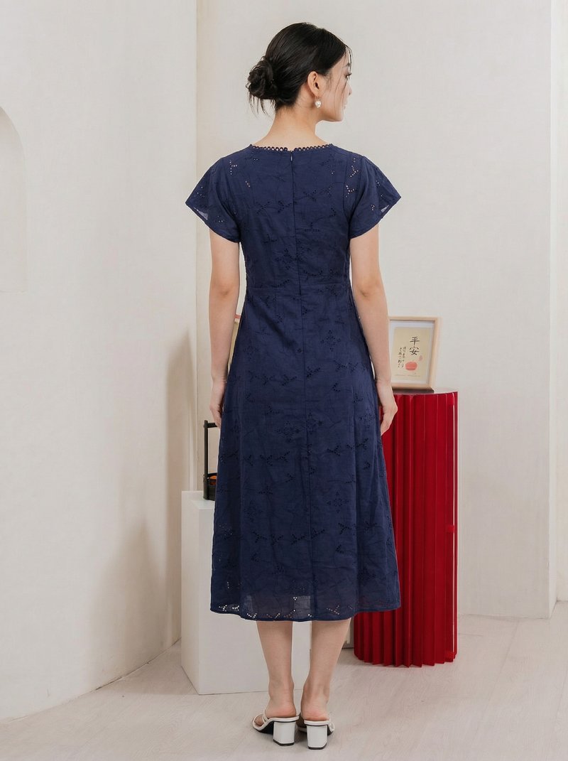 Amara Eyelet Ruched Midi Dress In Navy