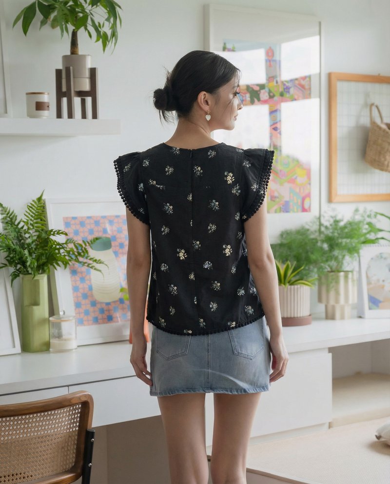 Springfields Ruffles Sleeves Top In Black