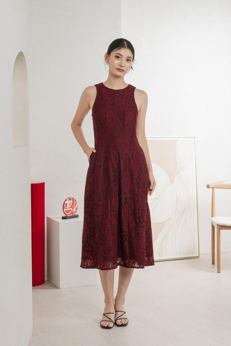 Fortress Lace Panelled Midi Dress In Wine