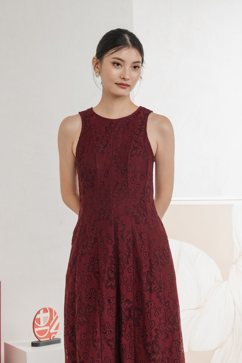 Fortress Lace Panelled Midi Dress In Wine