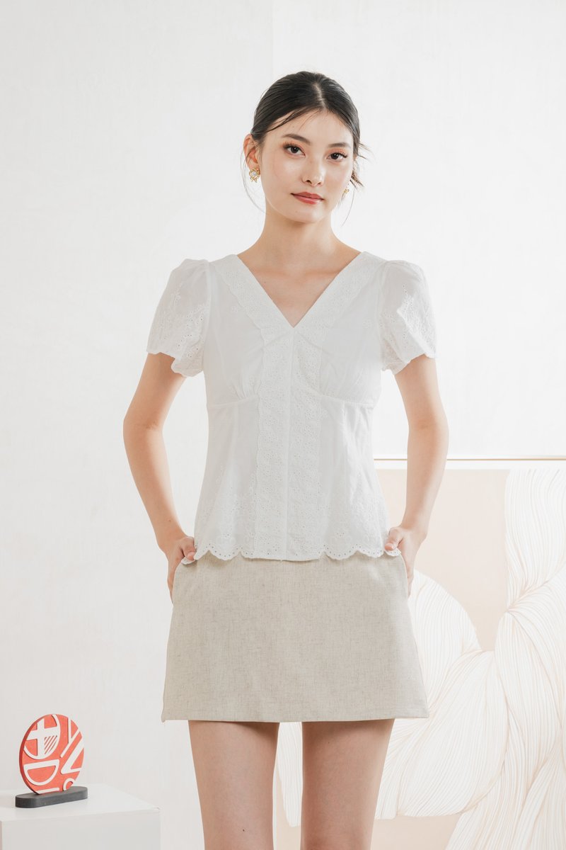 Drisella Floral Eyelet Top In White