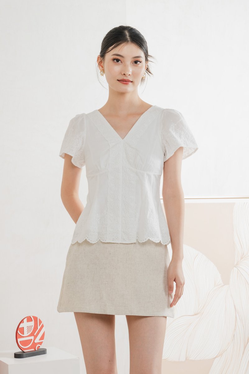 Drisella Floral Eyelet Top In White