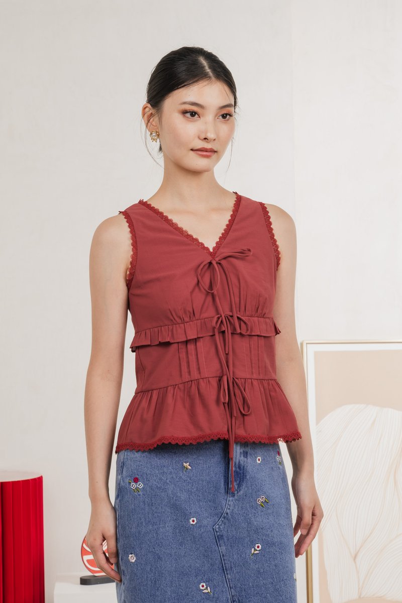 Lottie Textured Lace Ribbon Top In Rose