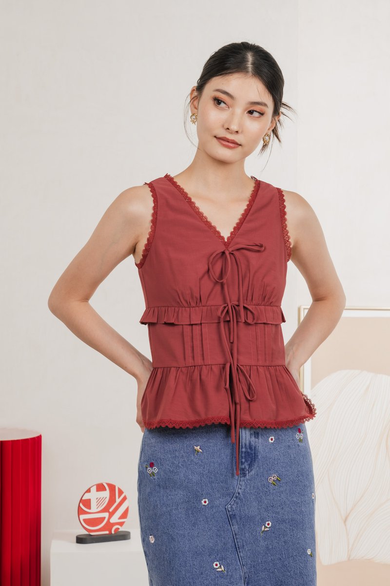 Lottie Textured Lace Ribbon Top In Rose