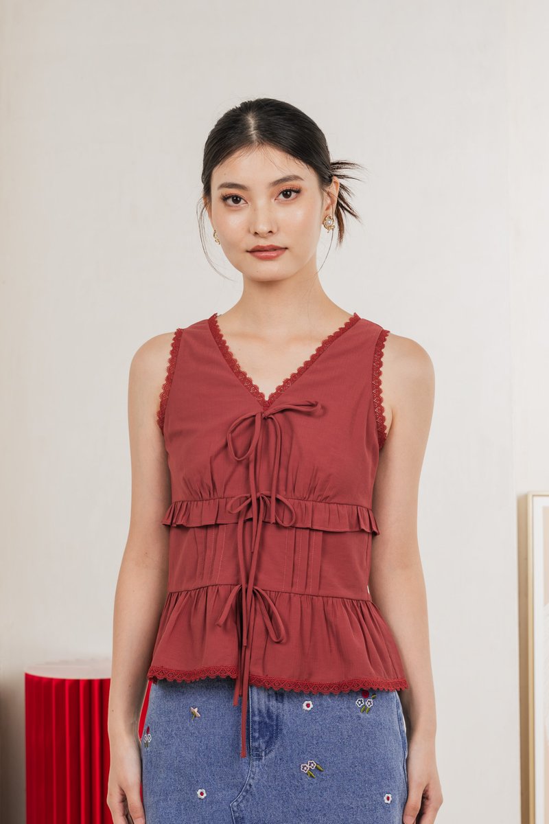 Lottie Textured Lace Ribbon Top In Rose
