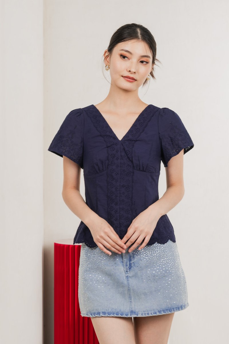 Drisella Floral Eyelet Top In Navy