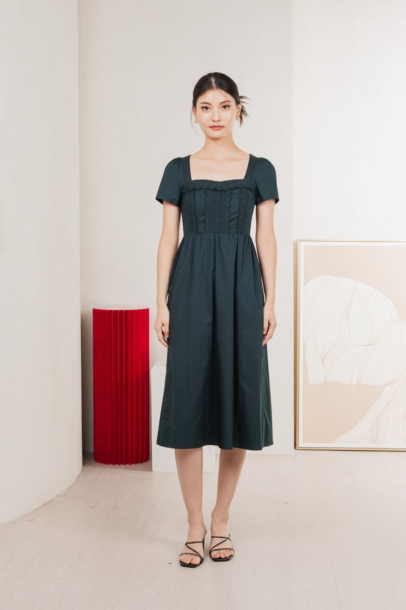 Collins Crochet Midi Dress In Emerald