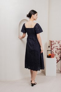 Nico Eyelet Sweetheart Button Midi Dress In Navy