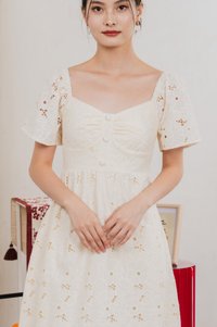 Nico Eyelet Sweetheart Button Midi Dress In Cream