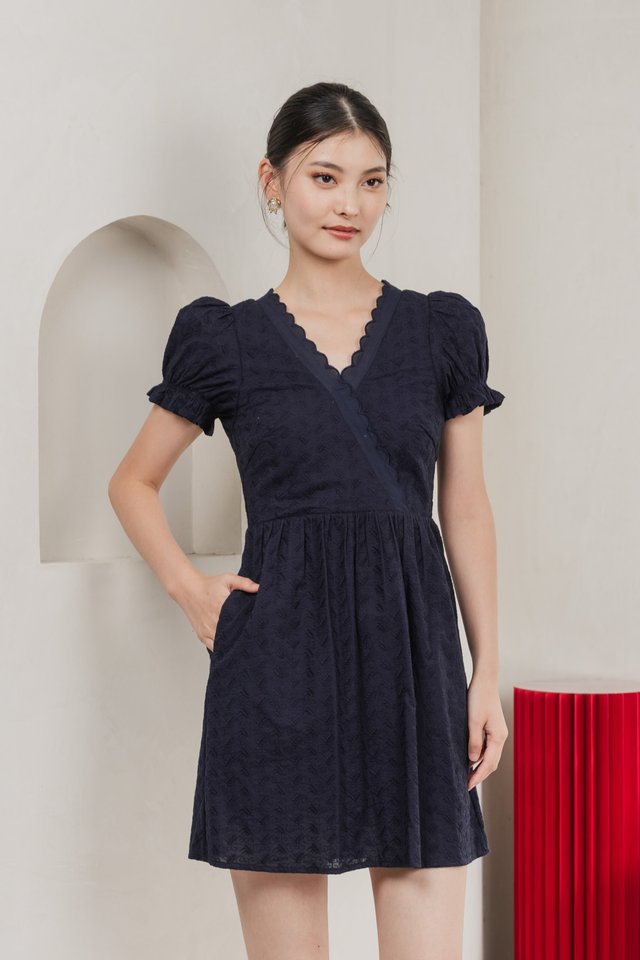 Elowyn Eyelet Sleeve Dress In Navy