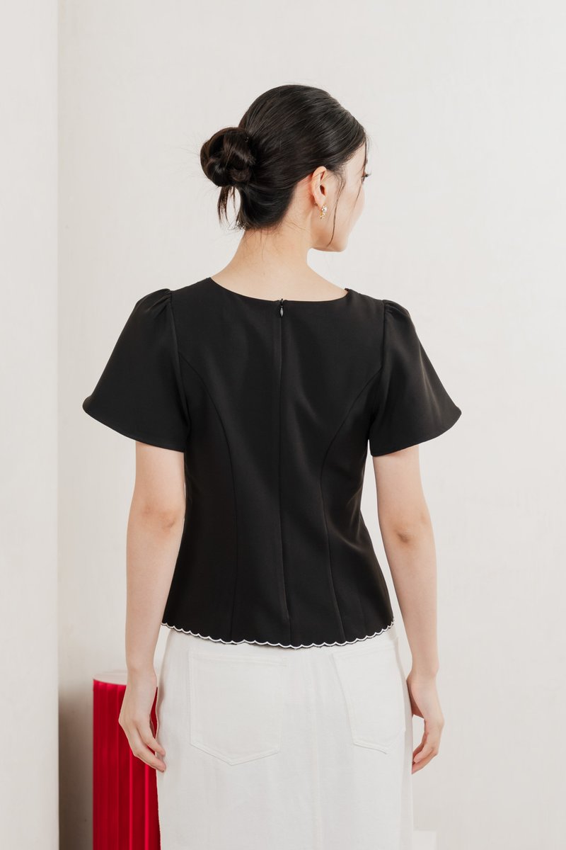 Brittany Embroidery Floral Top In Black