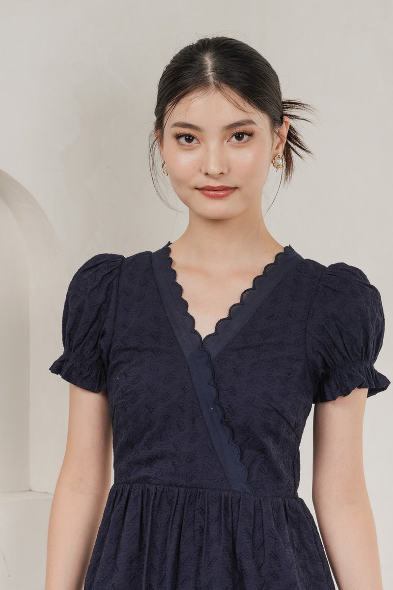 Elowyn Eyelet Sleeve Dress In Navy