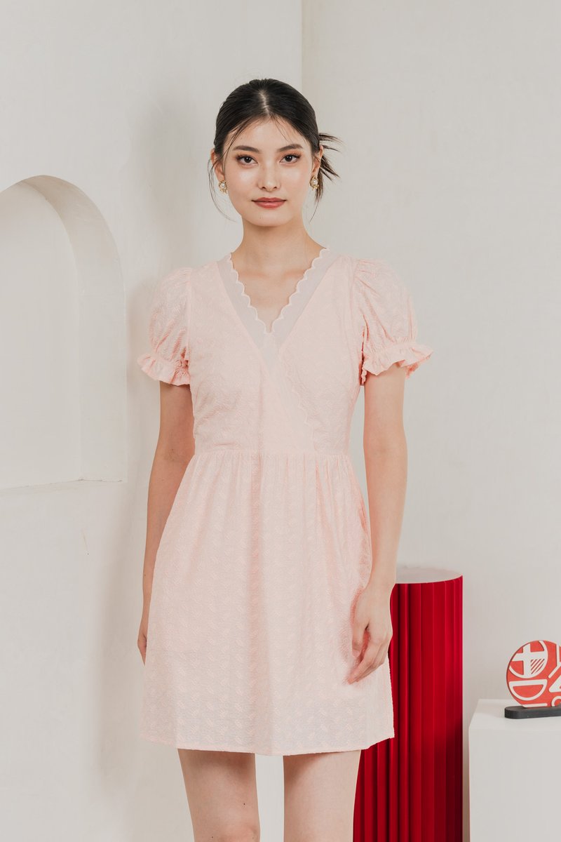Elowyn Eyelet Sleeve Dress In Pink