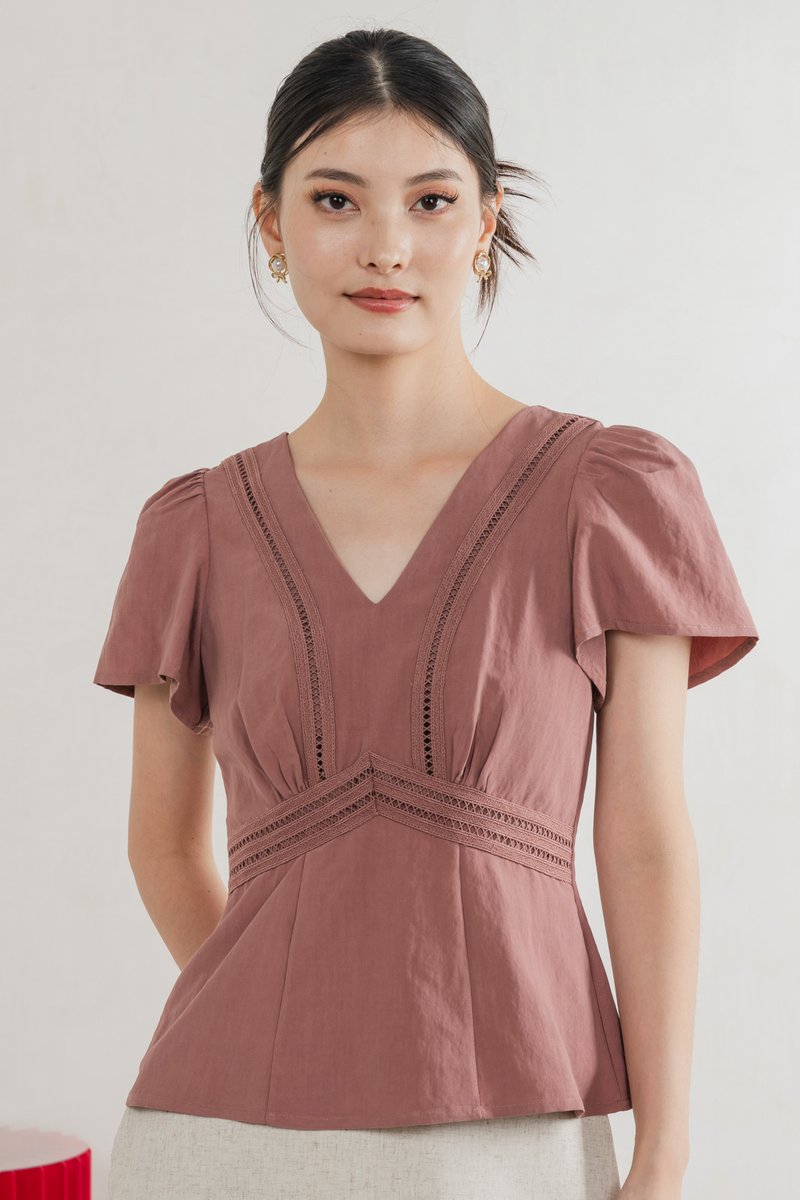 Remi Crochet Flare Sleeve Top In Mauve