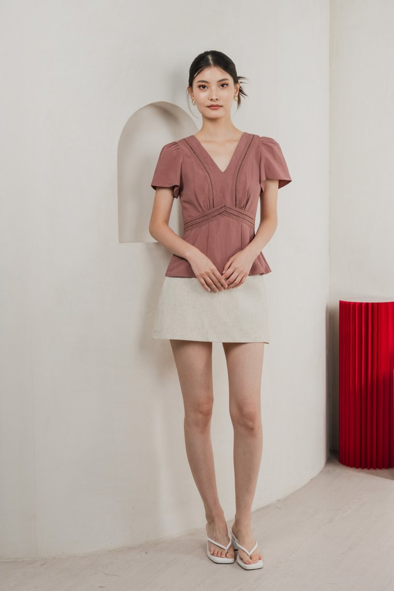 Remi Crochet Flare Sleeve Top In Mauve