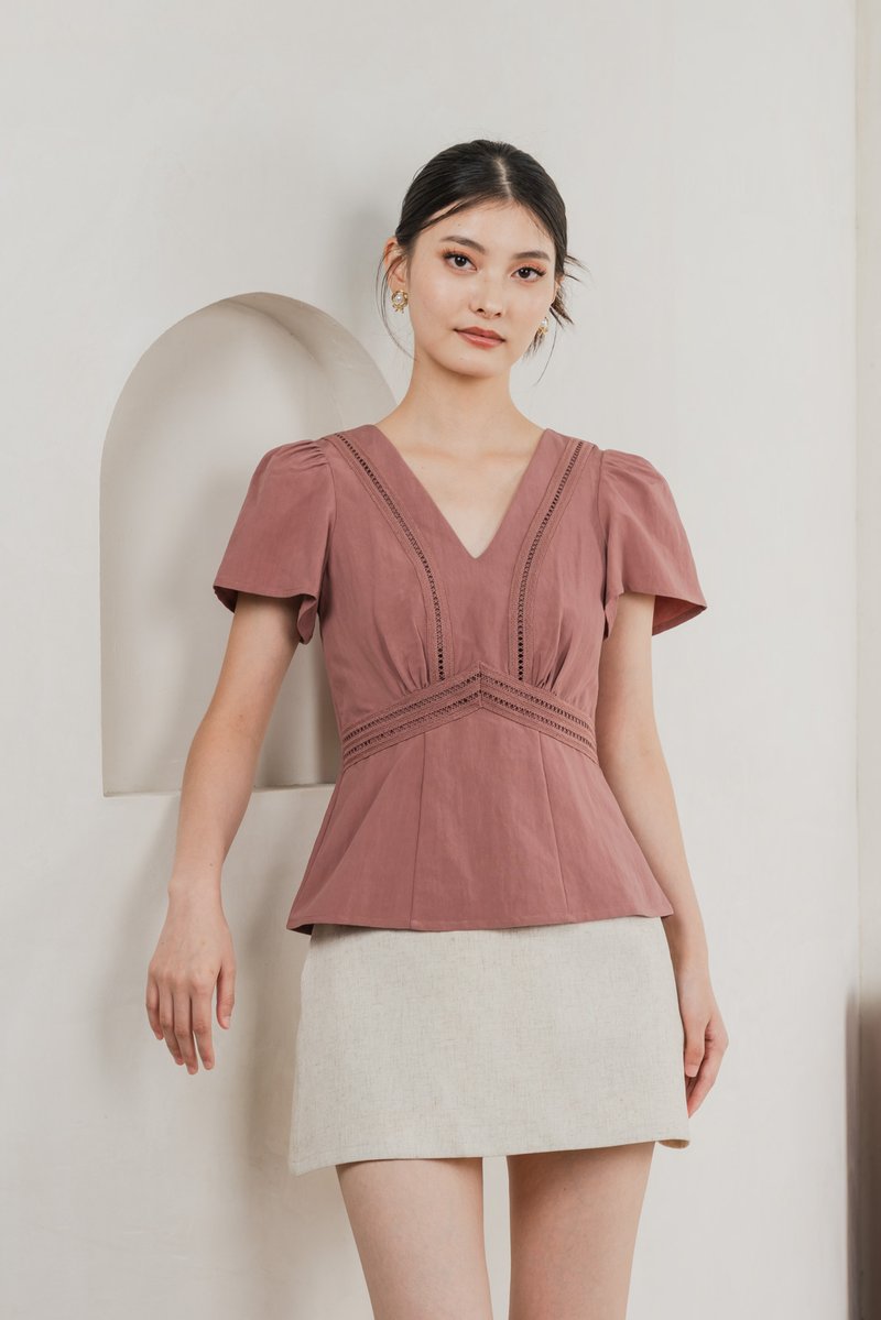 Remi Crochet Flare Sleeve Top In Mauve