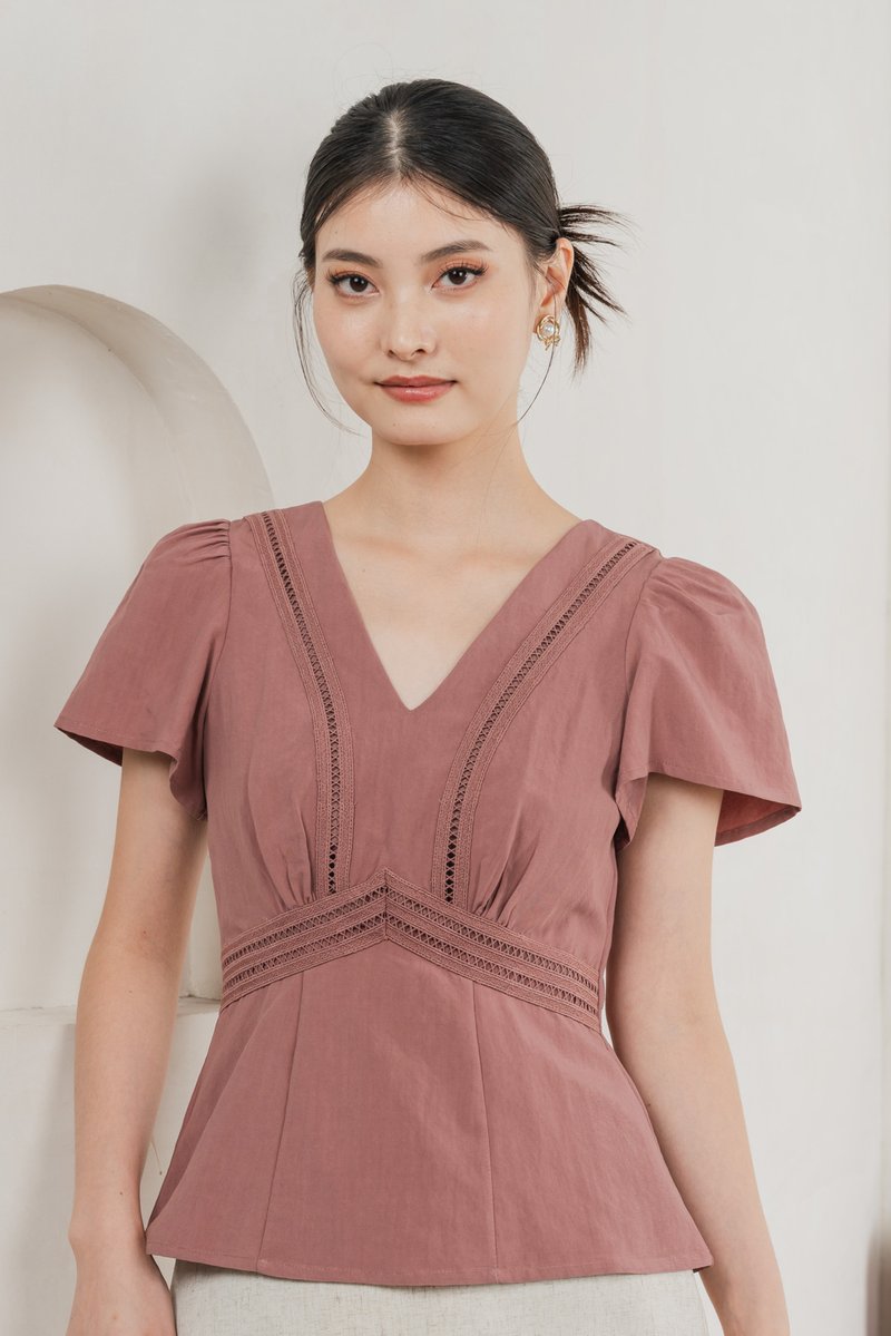 Remi Crochet Flare Sleeve Top In Mauve