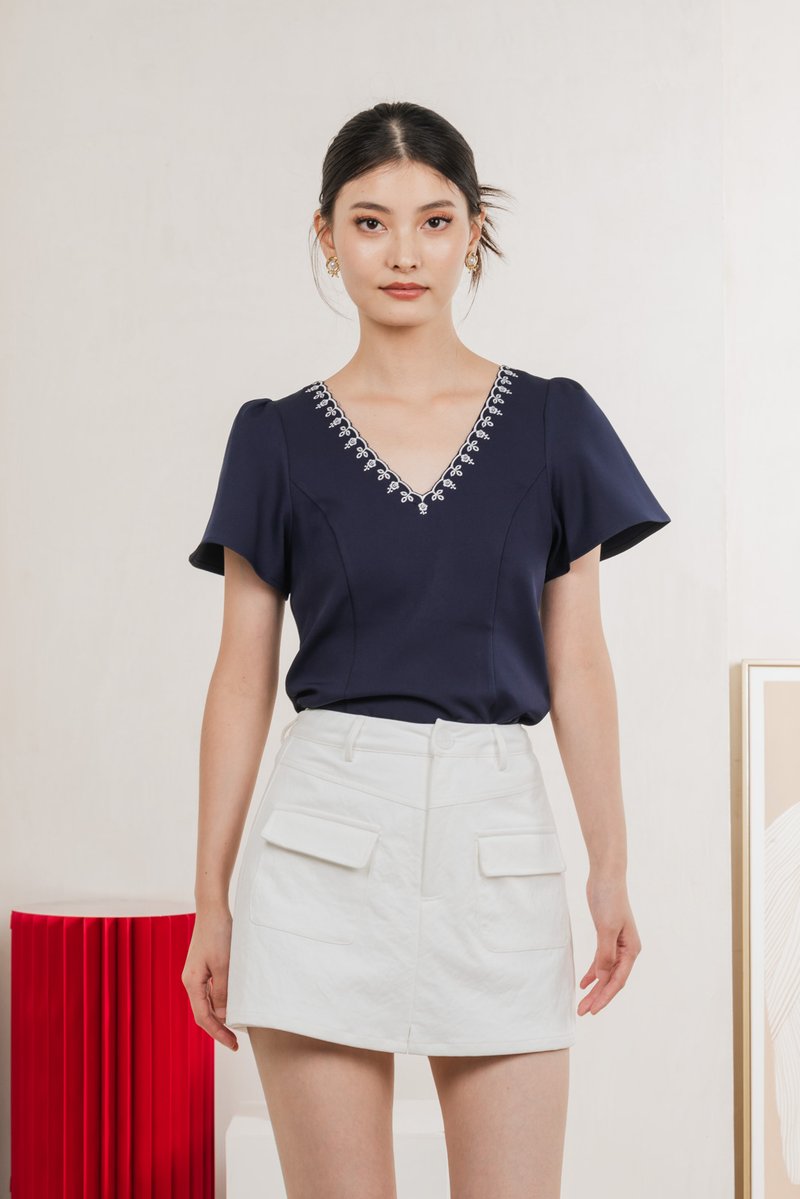 Brittany Embroidery Floral Top In Navy