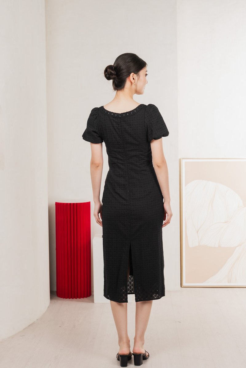 Rose Ruched Ribbonette Midi Dress In Black (XS)