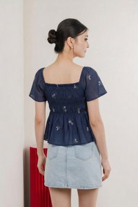 Cyra Smocked Floral Top In Navy