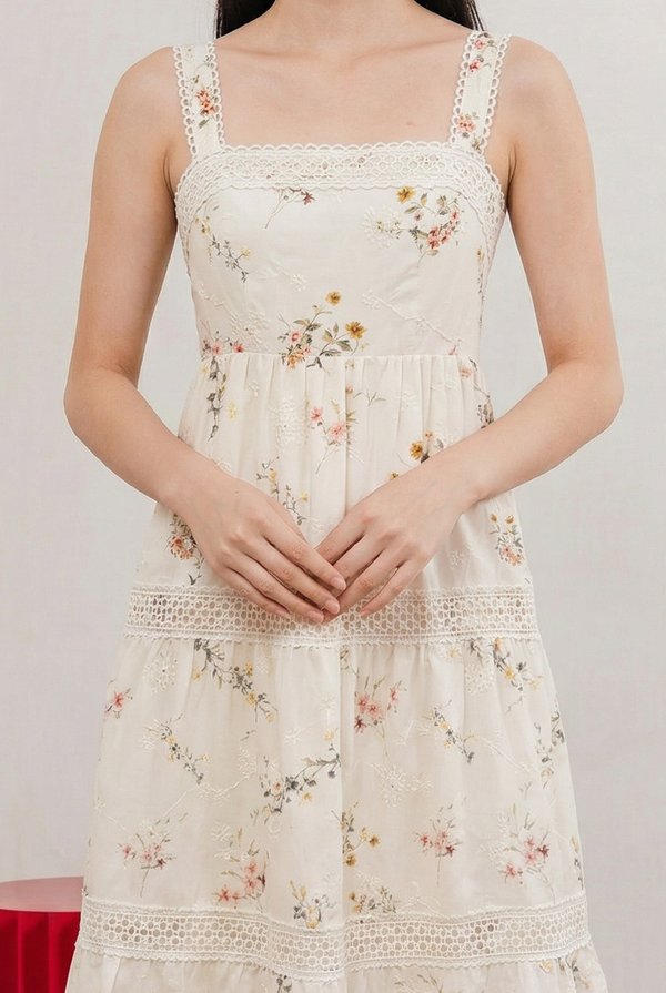 Petals Sleeveless Crochet Midi Dress In Cream(L)