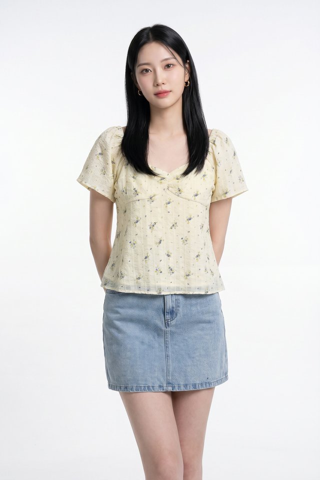 Kane Textured Sweetheart Floral Top In Cream