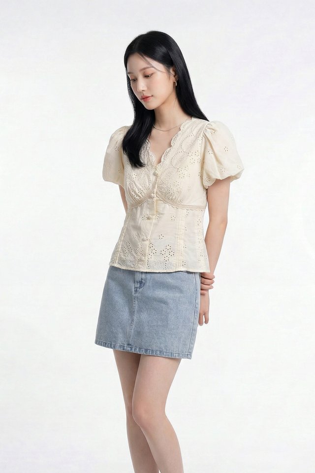 Eiliana Eyelet Pleated Top In Cream