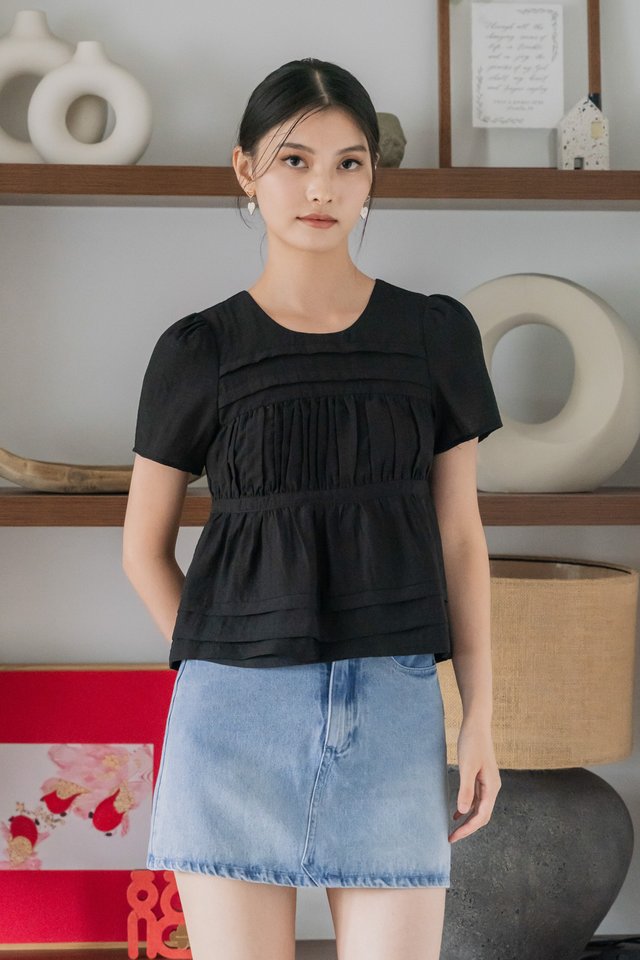 Brielle Ruched Pleated Top In Black