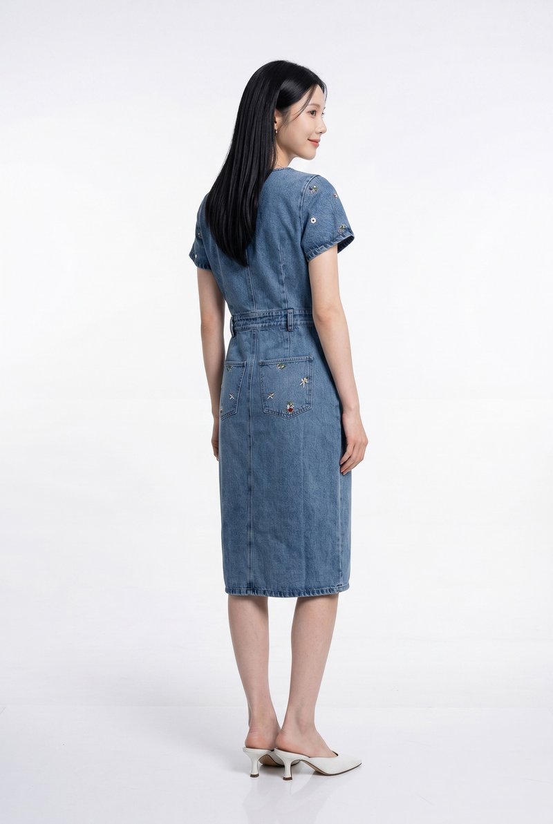 Kimmy Denim Button Embroidery Midi Dress In Dark Wash