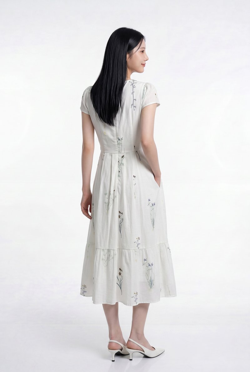 Bennet Floral Button Midi Dress In Ivory