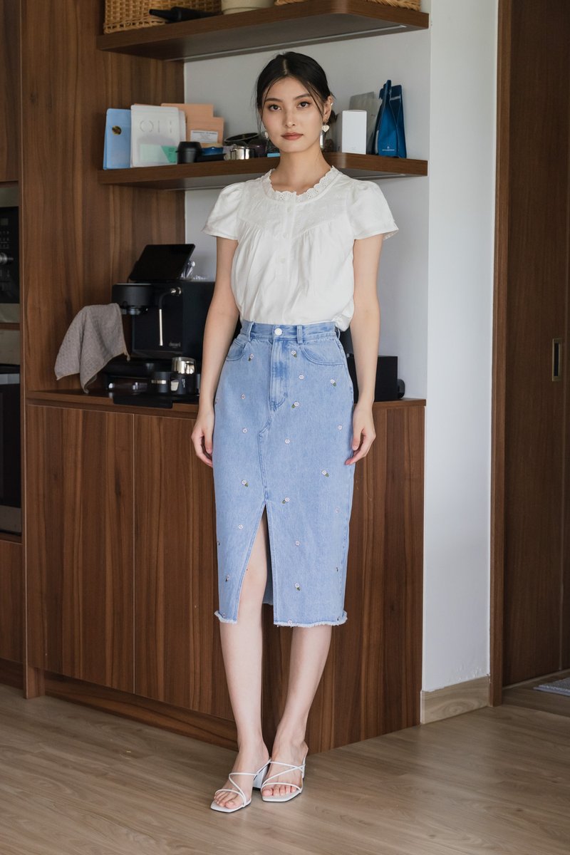 Phoebe Mixed Fabric Button Top In White