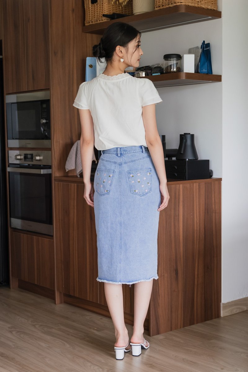 Phoebe Mixed Fabric Button Top In White