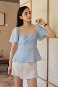 Dee Gingham Ruched Top in Blue