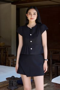 Isla Premium Pleated Top In Black