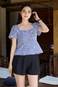 Glora Textured Floral Babydoll Top In Navy