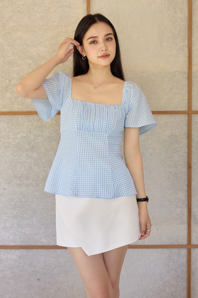 Dee Gingham Ruched Top in Blue