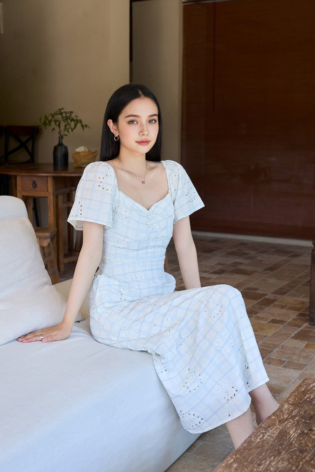 Holly Eyelet Sweetheart Midi Dress