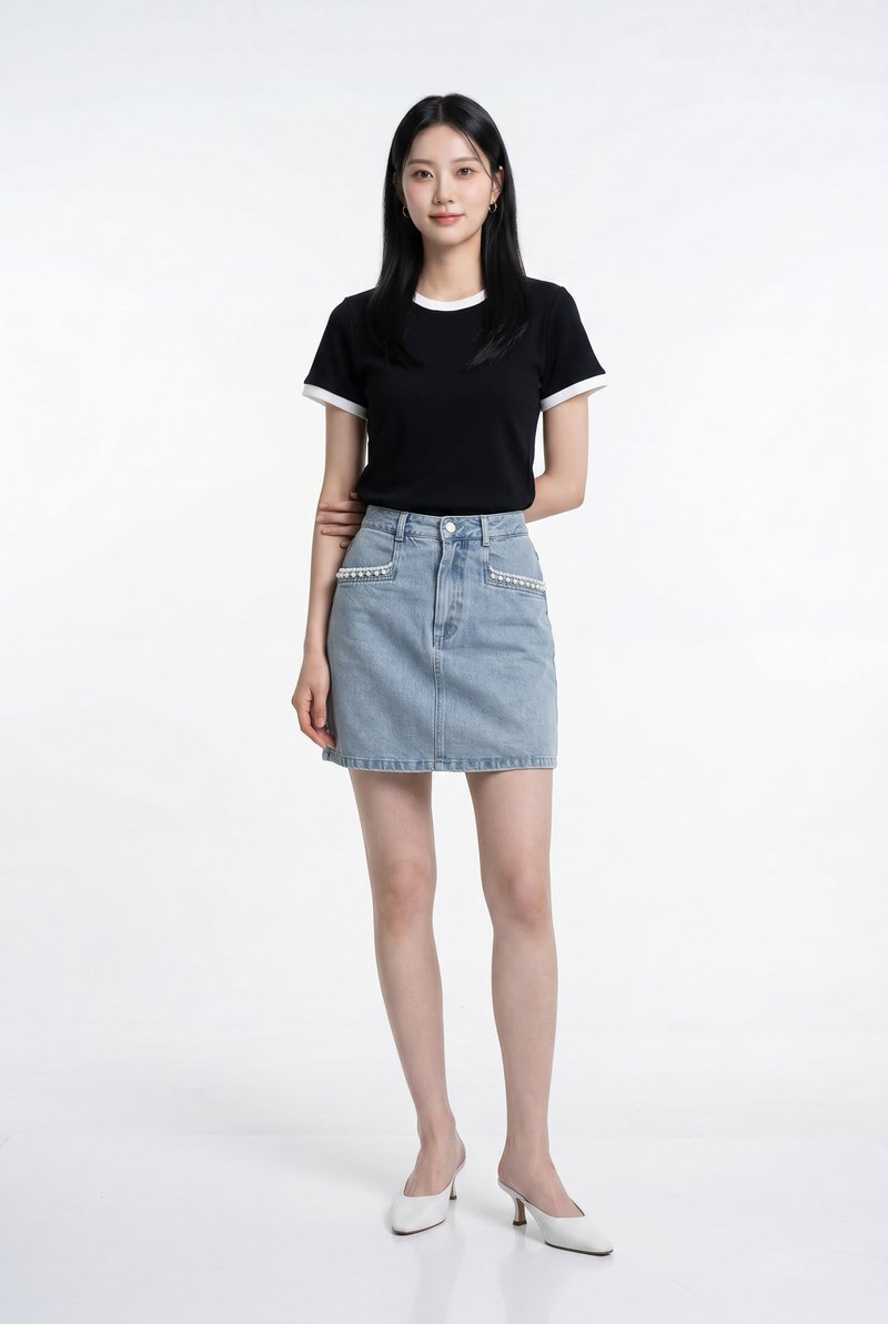 Astrid Basic Knit Contrast Top In Black