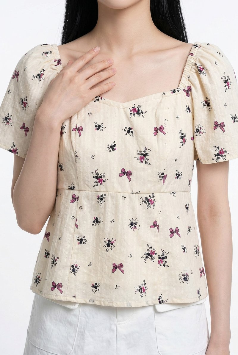 Thea Floral Babydoll Top In Cream
