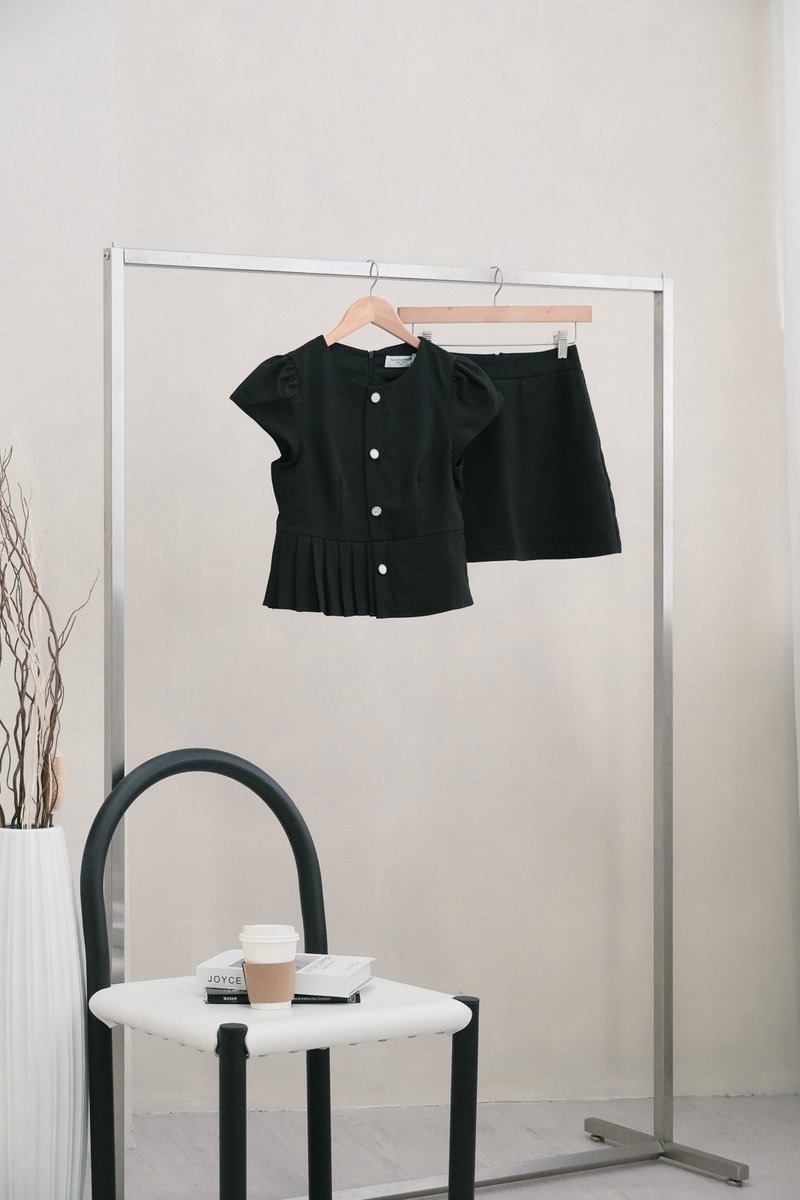 Isla Premium Skort In Black