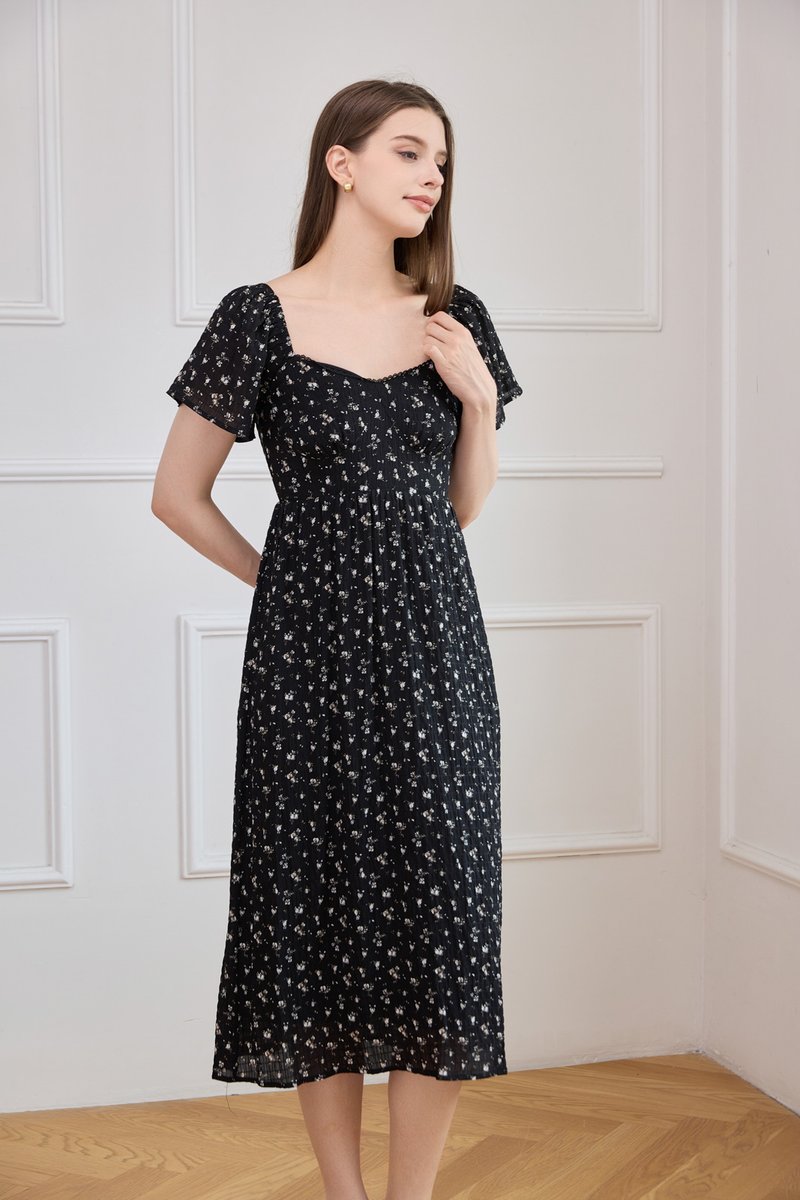 Yve Textured Fleur Midi Dress In Black