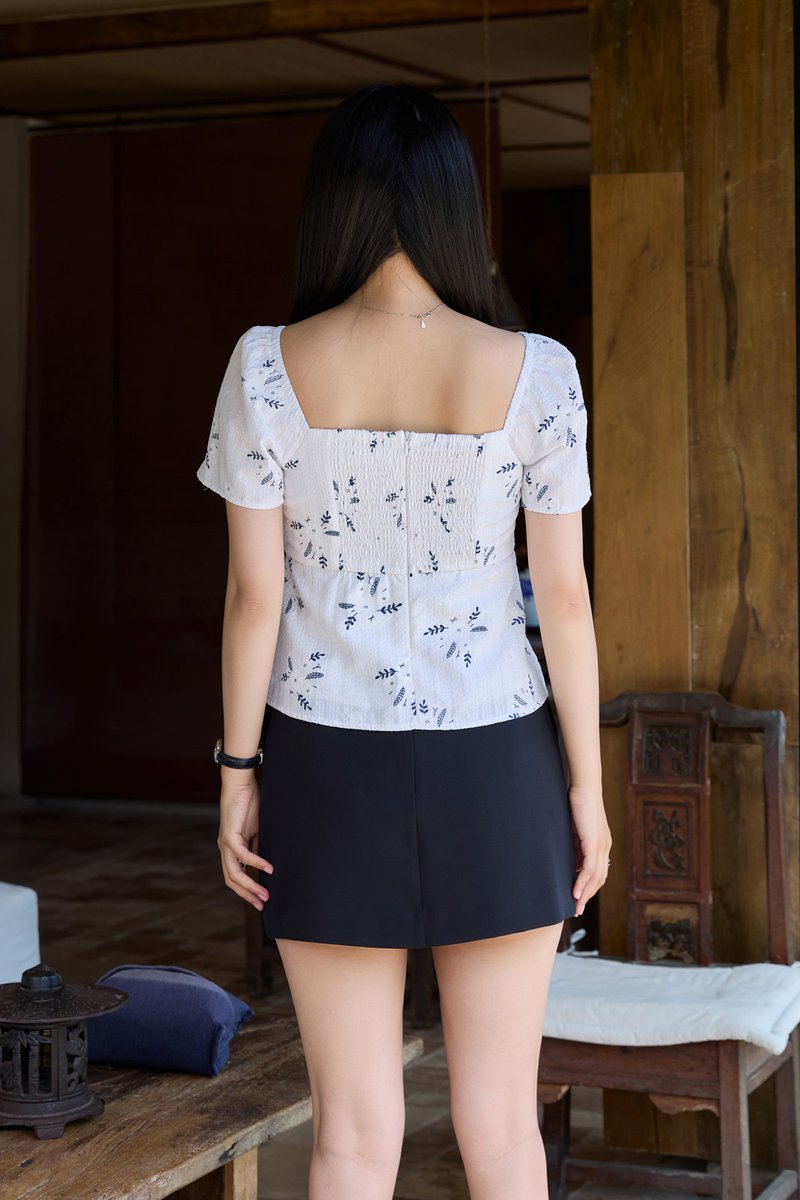 Glora Textured Floral Babydoll Top In White