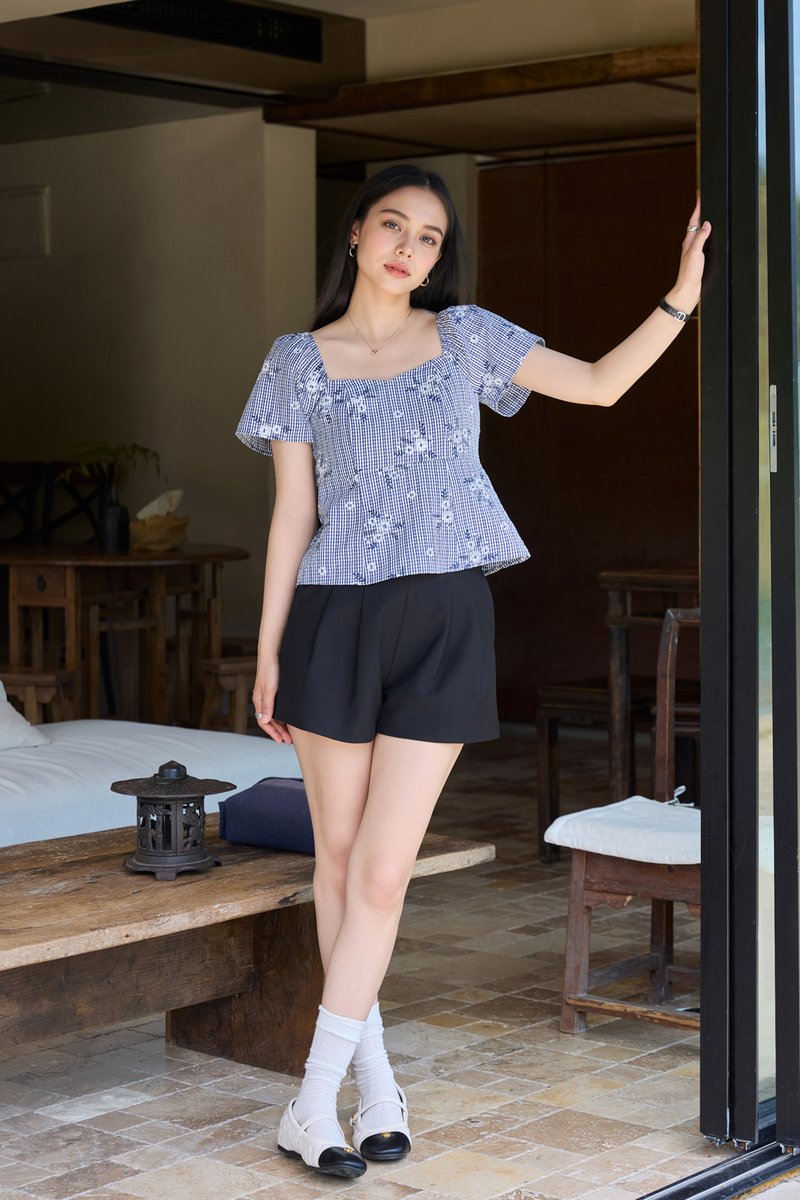 Glora Textured Floral Babydoll Top In Navy