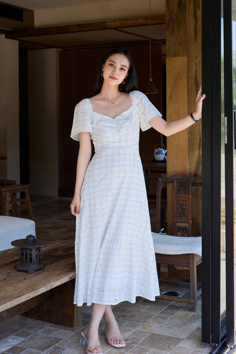 Holly Eyelet Sweetheart Midi Dress