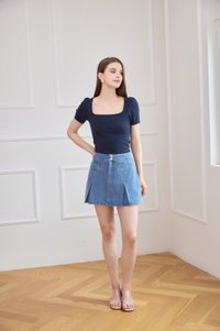 Ulani Denim Pocket Pleated Skort in Mid Wash