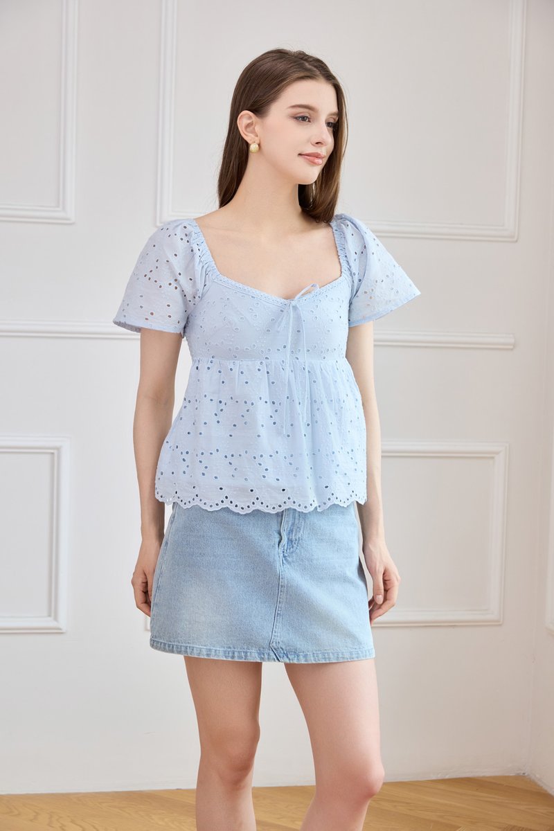 Giulia Eyelet Babydoll Top In Powder Blue